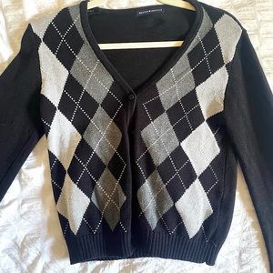 brandy melville elizabeth cardigan!!